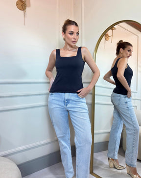 Regata Modeladora em Poliamida – Ajuste Perfeito que Valoriza o Corpo
