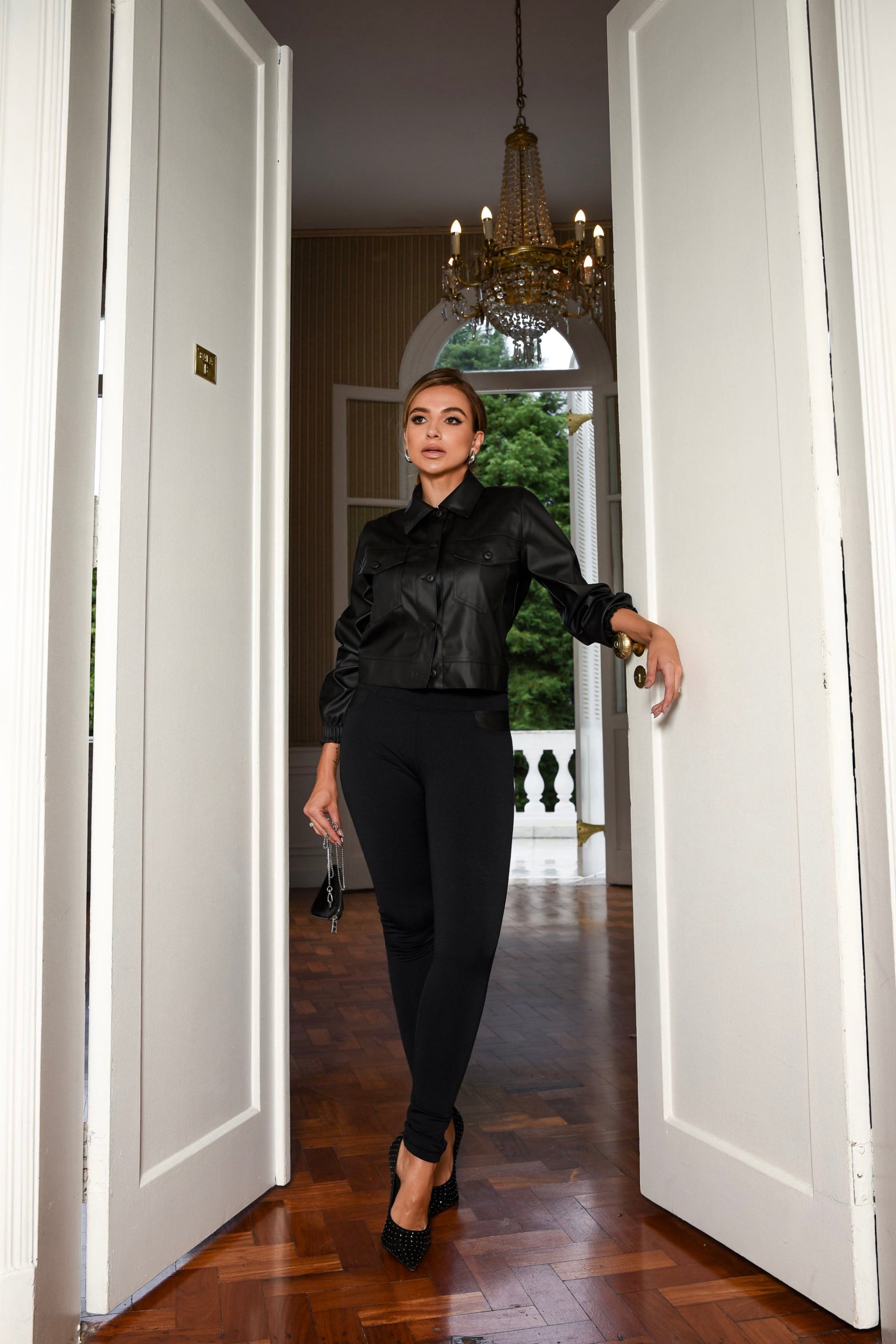 Calça Bellara™ Flanelada – O Efeito Levanta Bumbum que Está Conquistando o Brasil