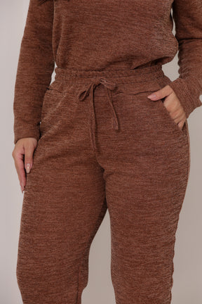 Conjunto Monique em Malha Tricot Rib Premium | Casaco Gola Alta + Calça Confort