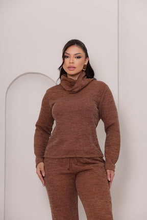Conjunto Monique em Malha Tricot Rib Premium | Casaco Gola Alta + Calça Confort