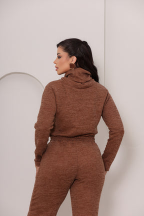 Conjunto Monique em Malha Tricot Rib Premium | Casaco Gola Alta + Calça Confort