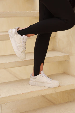 Legging Pézinho Noir Élégance™ – O Clássico Europeu que Valoriza Suas Curvas.