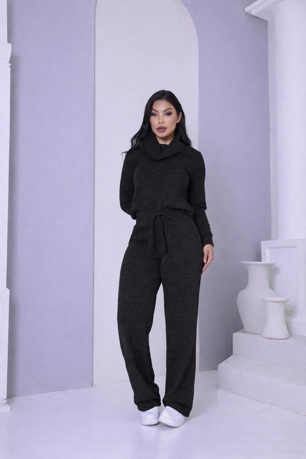 Conjunto Monique em Malha Tricot Rib Premium | Casaco Gola Alta + Calça Confort